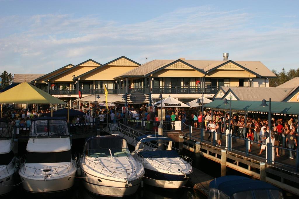 Surfers Paradise Yha Southport Bagian luar foto