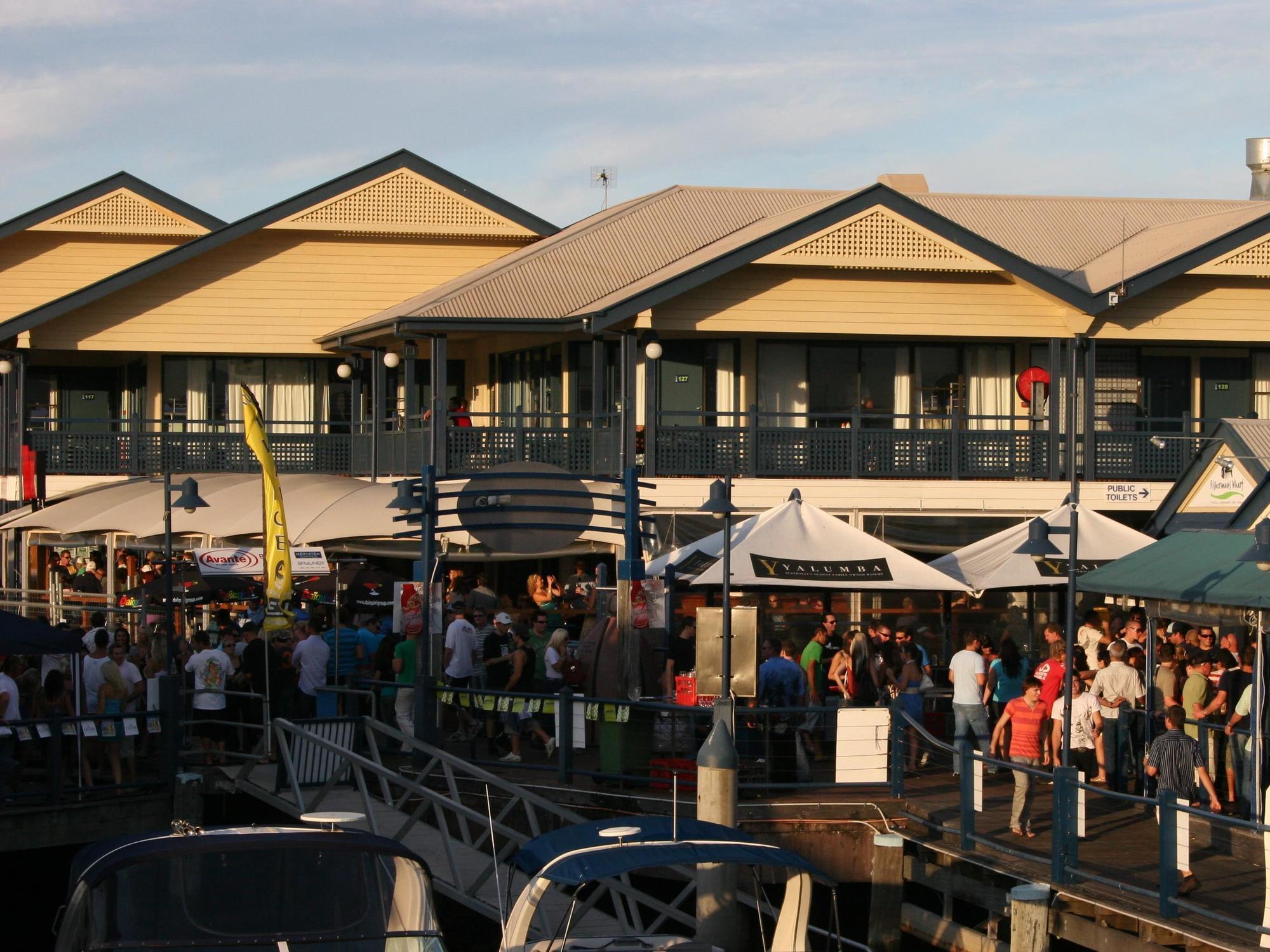 Surfers Paradise Yha Southport Bagian luar foto