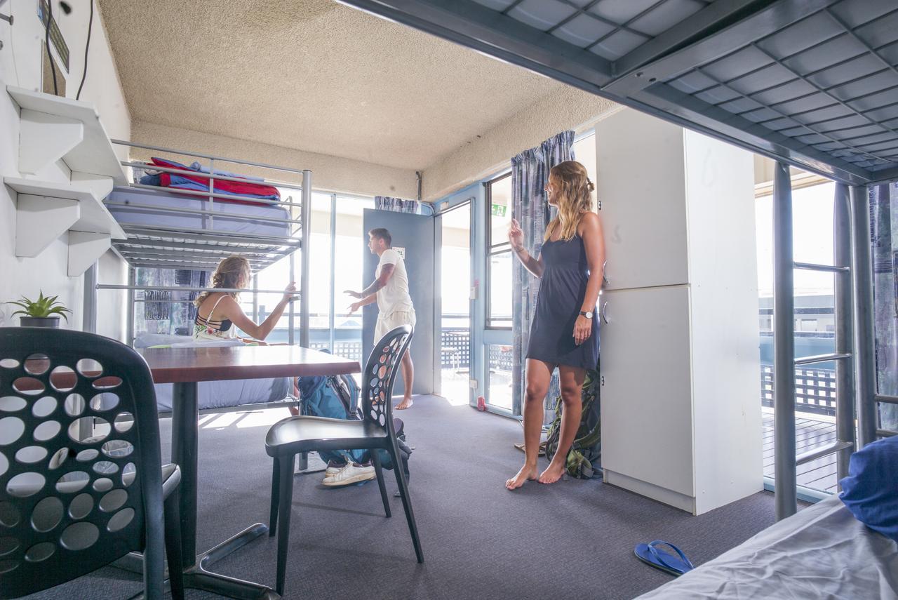 Surfers Paradise Yha Southport Bagian luar foto